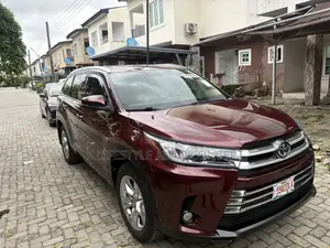 Toyota Highlander Limited Platinum 4dr SUV AWD (3.5L 6cyl 6A) 2015