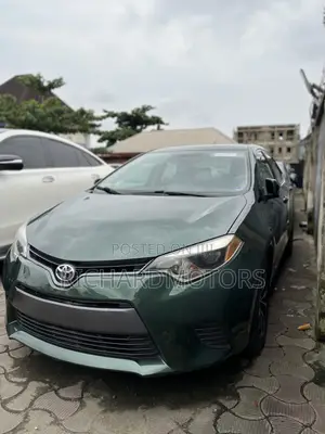 Toyota Corolla LE Premium 4dr Sedan (1.8L 4cyl CVT) 2015 Green