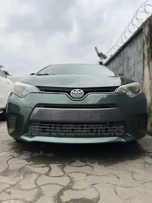 Toyota Corolla LE Premium 4dr Sedan (1.8L 4cyl CVT) 2015 Green