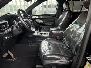 Ford Explorer 2021 Black