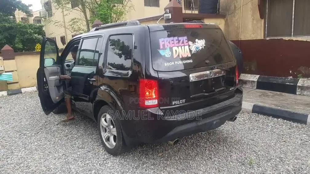 Honda Pilot 2012 Black