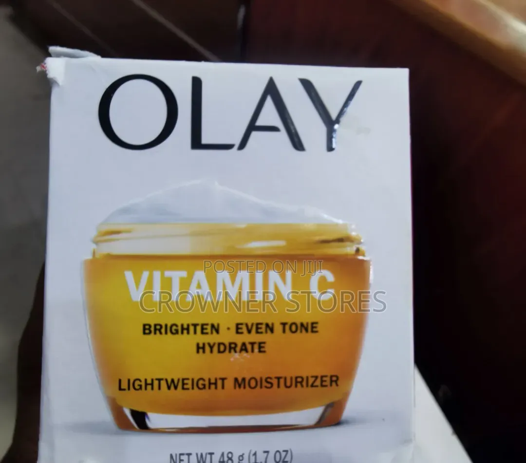 Olay Vitamin C Brighten Even Tone Hydrate Lightweight Moisturizer