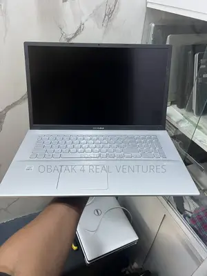 Laptop Asus Vivobook 17 8GB Intel Core i5 SSD 256GB