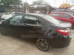 Toyota Corolla 2015 Black