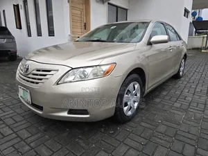 Toyota Camry 2008 Gold