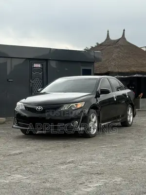 Toyota Camry SE 4dr Sedan (2.5L 4cyl 6A) 2014 Black