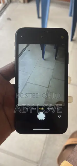 Apple iPhone XR 64 GB Black