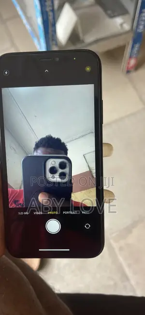 Apple iPhone XR 64 GB Black