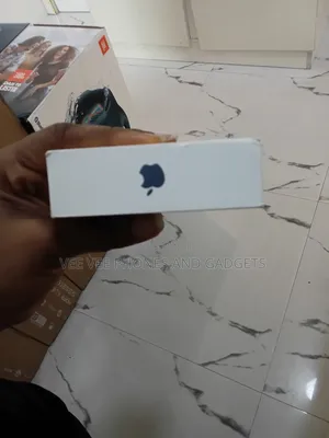 New Apple iPhone 16 128 GB Green