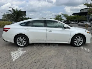 Toyota Avalon 2013 White