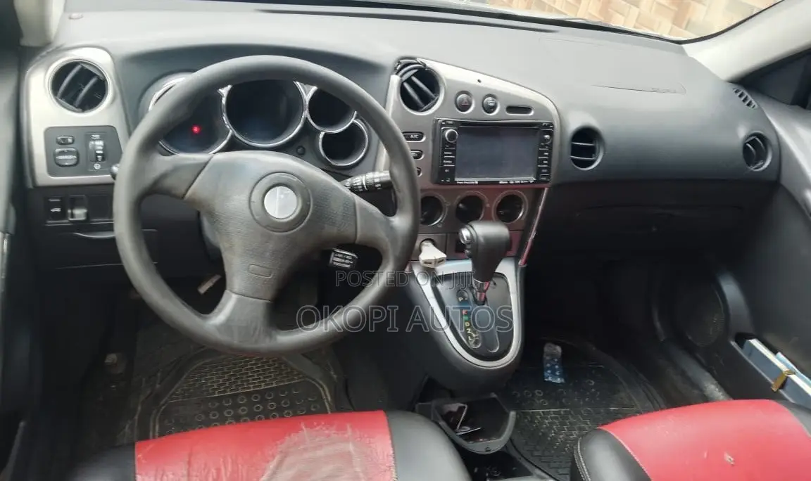 Pontiac Vibe Automatic 2003 Silver