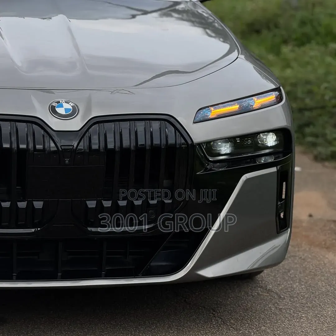 BMW 760 2023 Gray