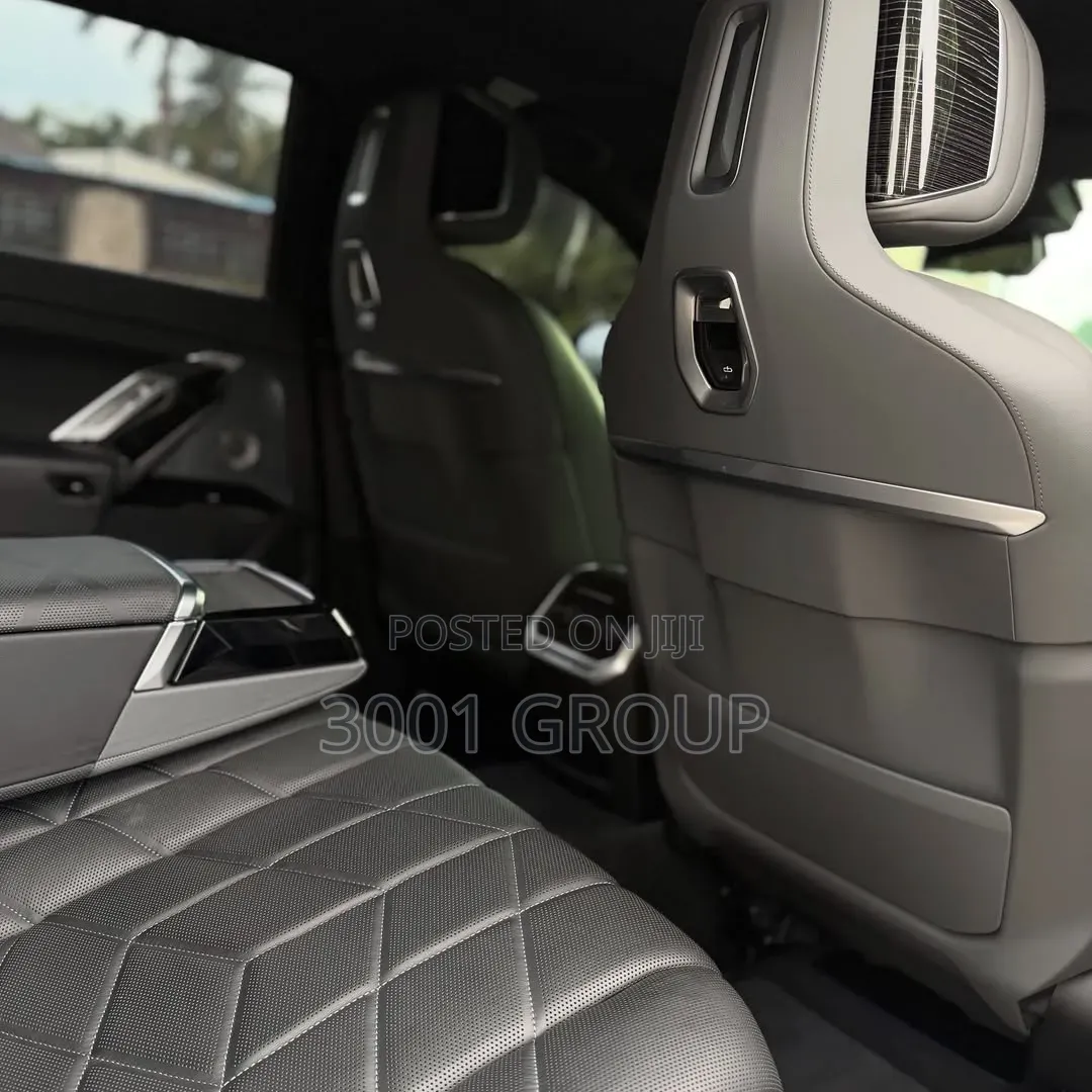 BMW 760 2023 Gray