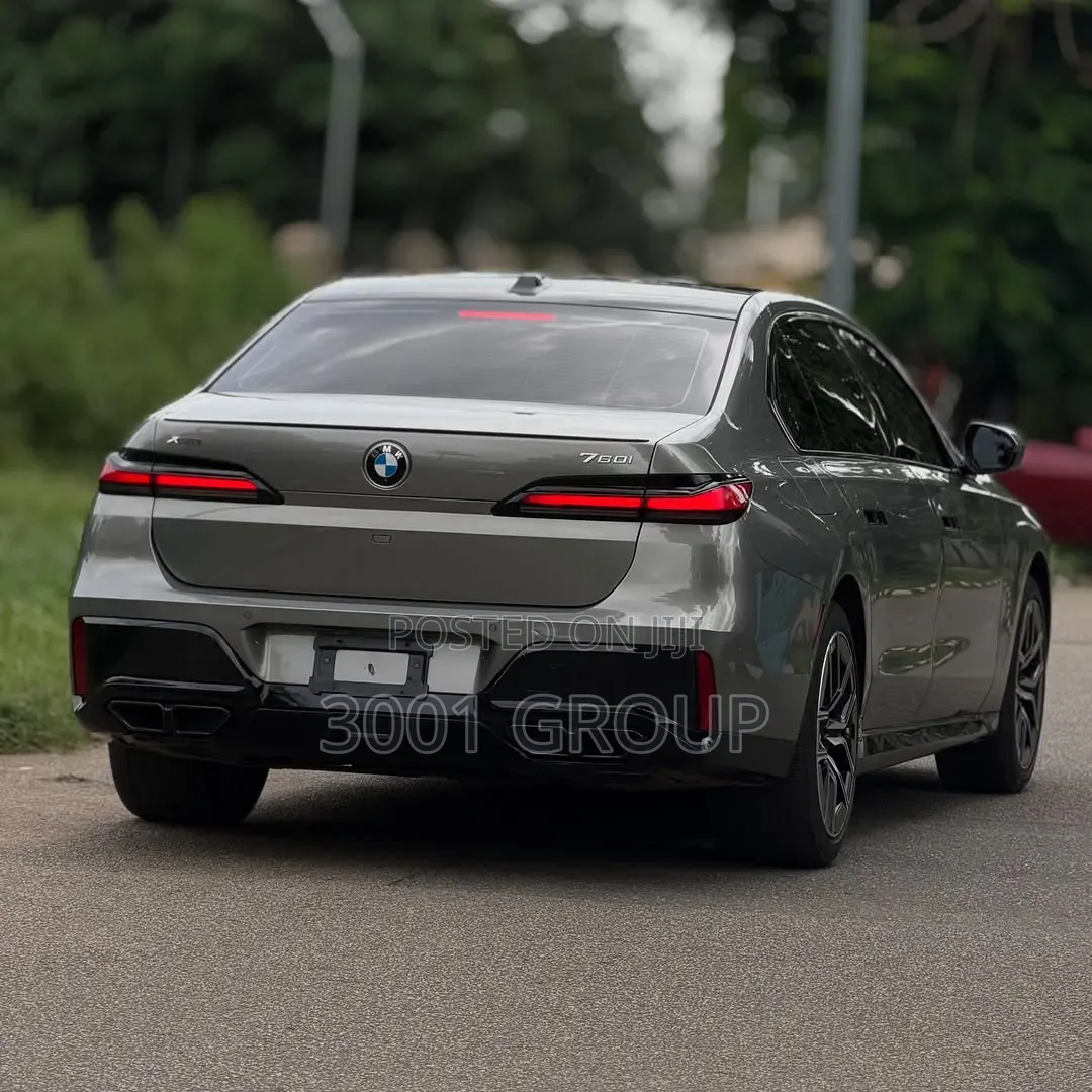 BMW 760 2023 Gray