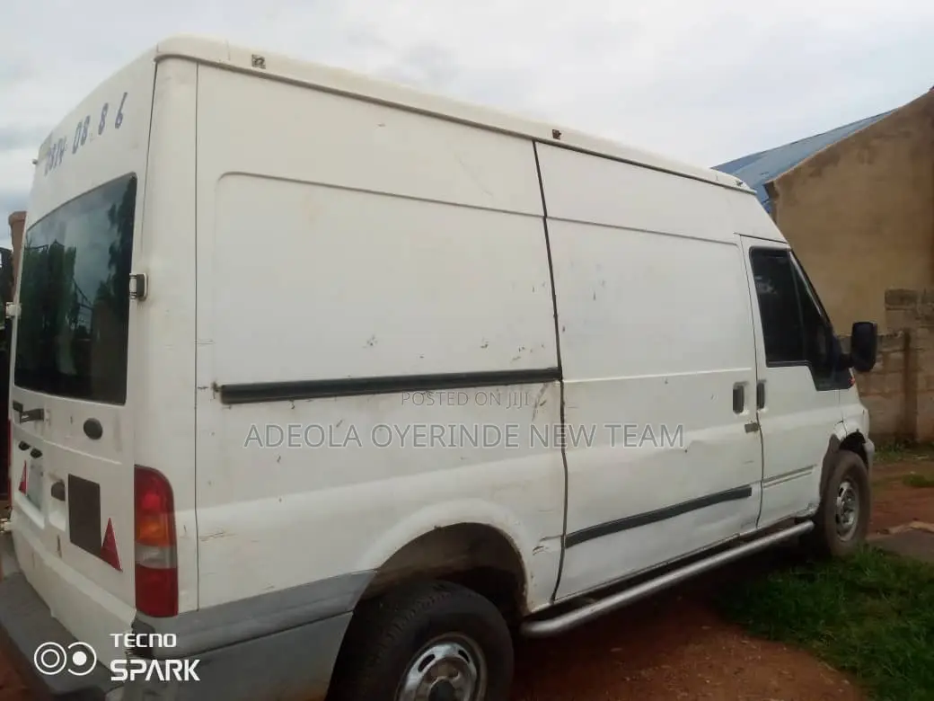 Ford Transit 2005 White