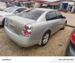 Nissan Almera 2005 Silver