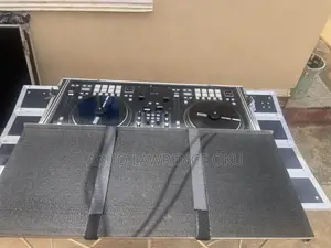 DJ Controller