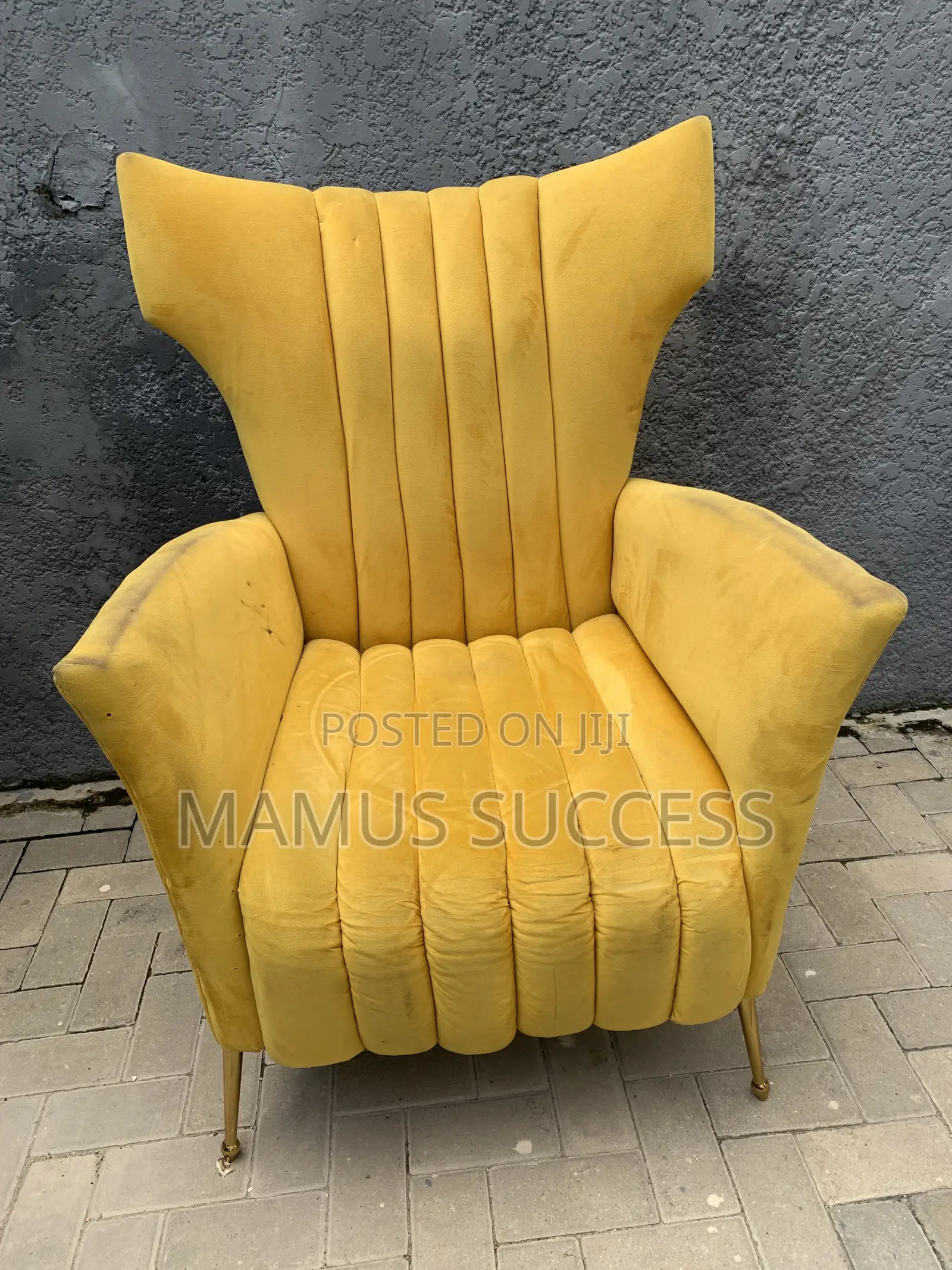 Single Chair