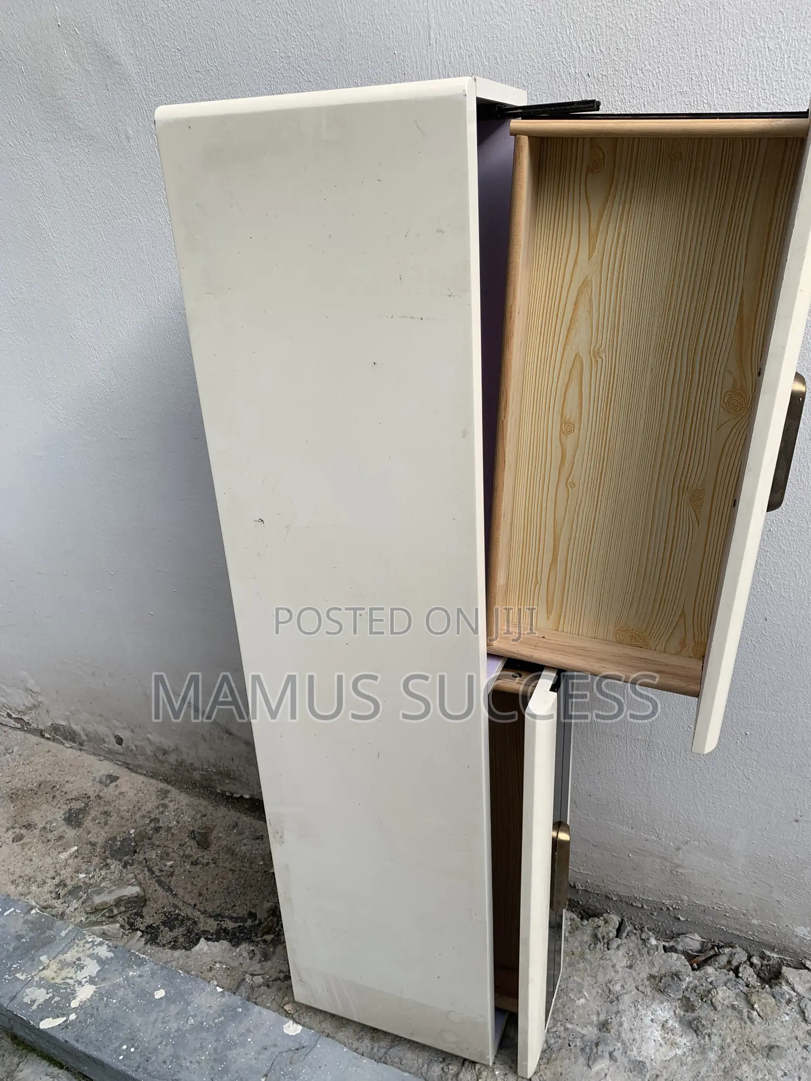 Foreign TV Stand