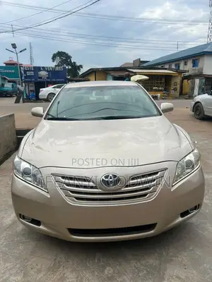 Toyota Camry 2008 Gold