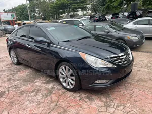 Hyundai Sonata Limited 2.0T Sedan (2.0L 4cyl 6A) 2013 Gray