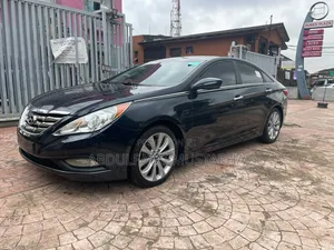Hyundai Sonata Limited 2.0T Sedan (2.0L 4cyl 6A) 2013 Gray