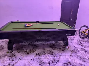 Snooker 7ft Including Cue and Balls