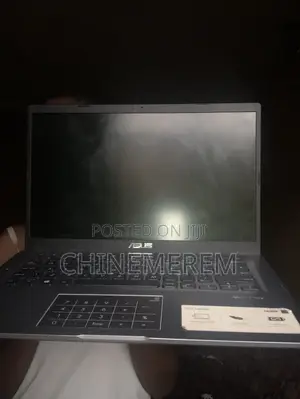 Laptop Asus Vivobook 14X OLED 6GB Intel Core i3 HDD+SSD 1T