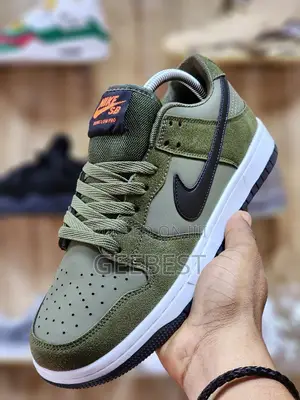 Premium Unisex Sneakers - Comfortable Trendy