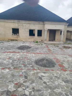 4bdrm Bungalow in Gwagwalada for sale