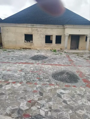 4bdrm Bungalow in Gwagwalada for sale