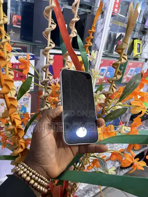 Apple iPhone 15 128 GB White