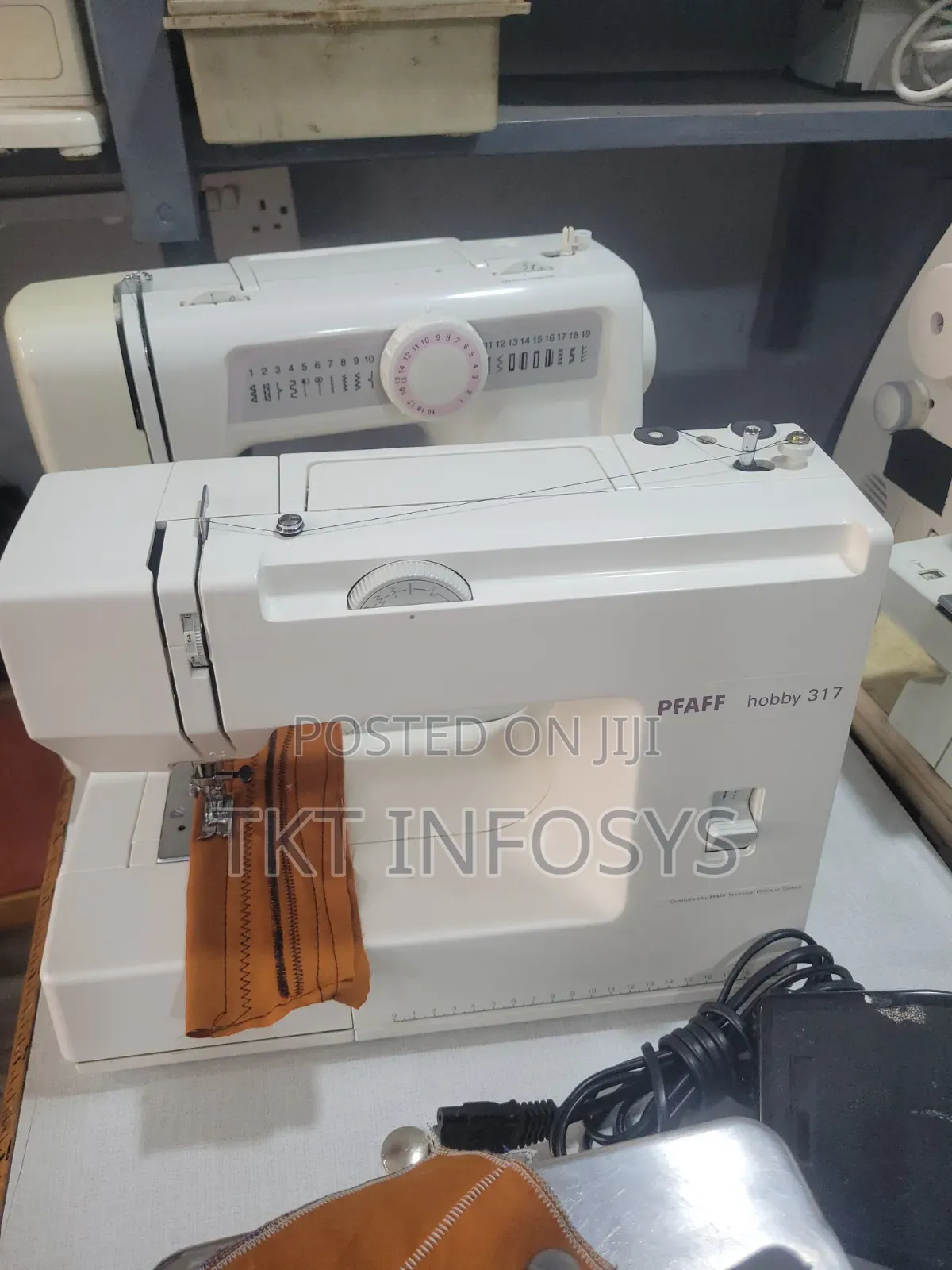 PFAFF Electric Tabletop Machine