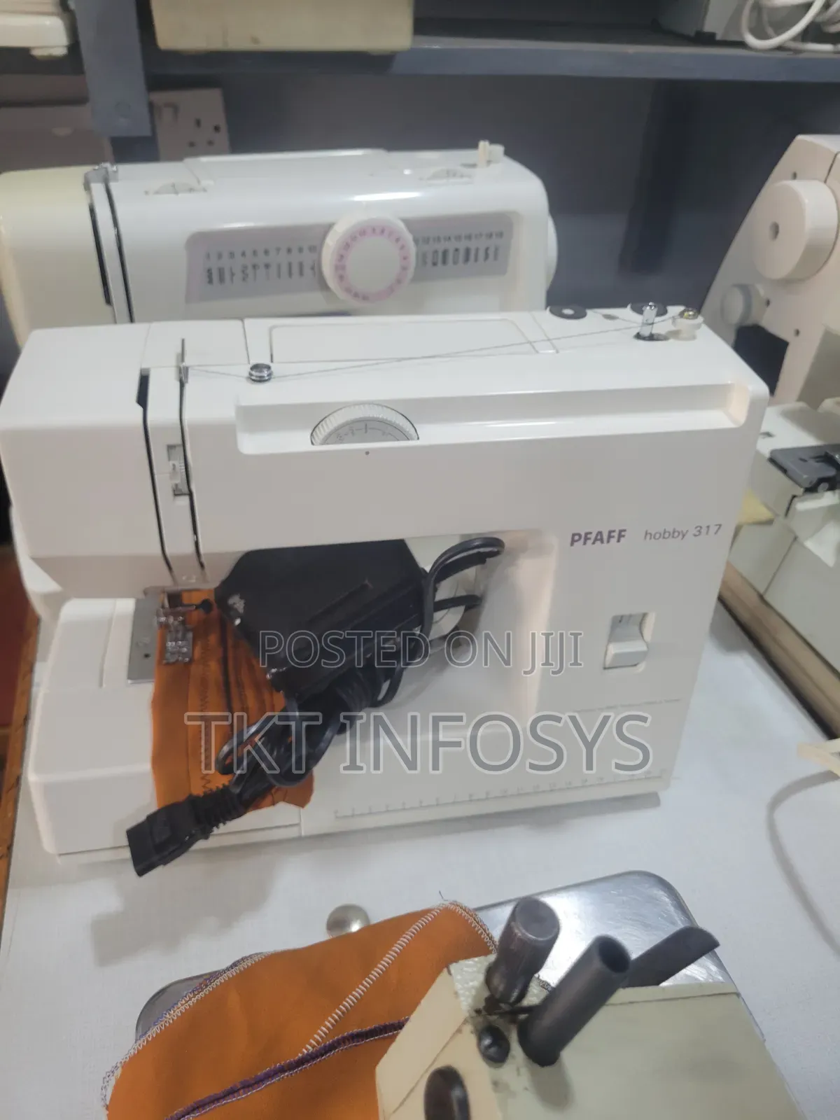 PFAFF Electric Tabletop Machine