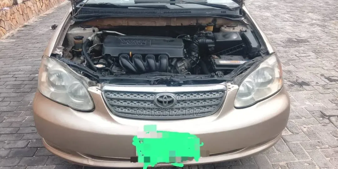 Toyota Corolla 2005 Gold