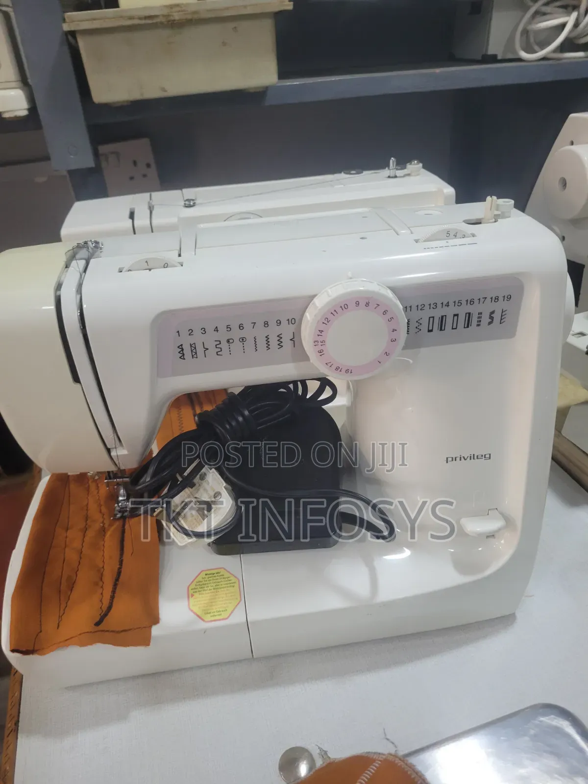 PRIVILEG Electric Tabletop Sewing Machine