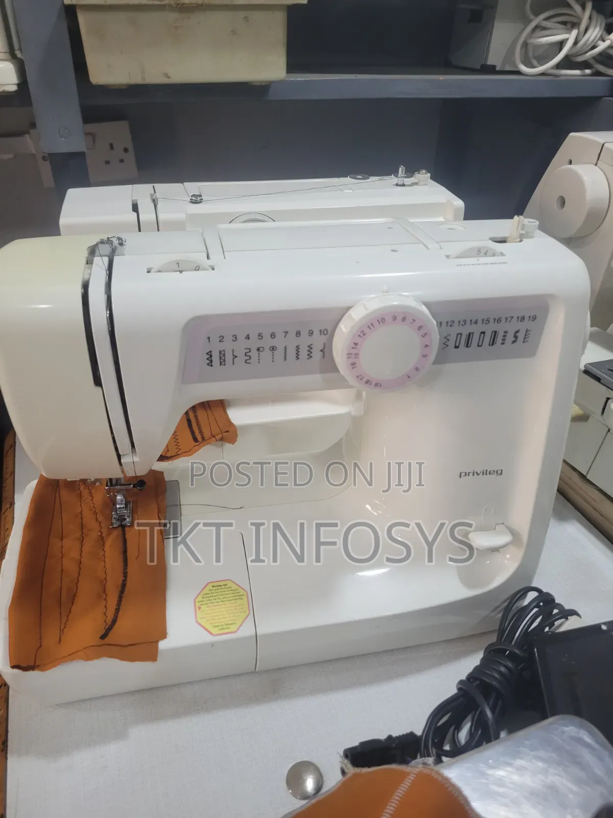 PRIVILEG Electric Tabletop Sewing Machine