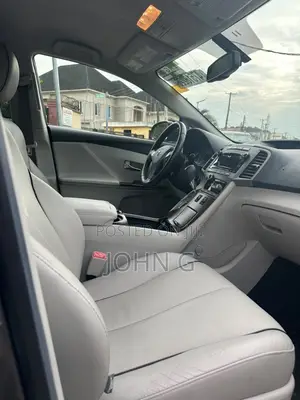 Toyota Venza V6 AWD 2011 Brown