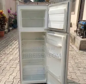 Midea 204L Fridge With Freezer