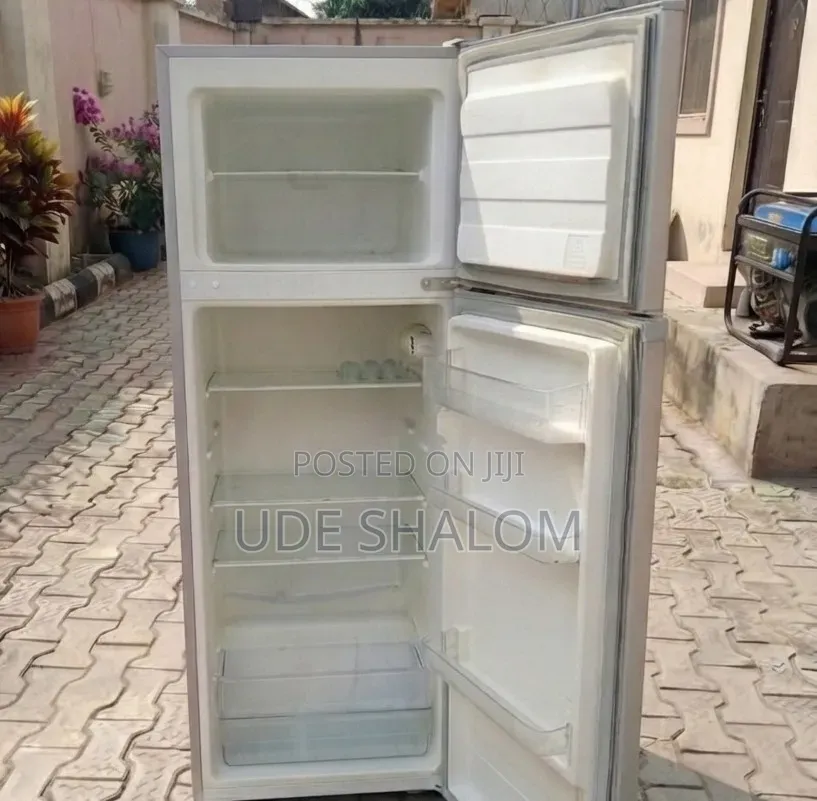 Midea 204L Fridge With Freezer