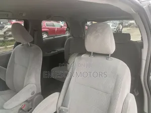 Toyota Sienna 2015 Silver