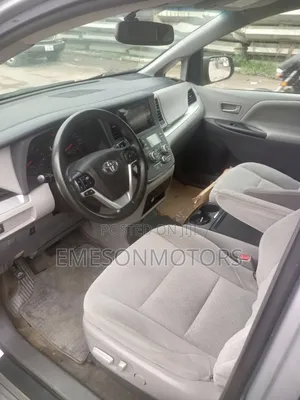 Toyota Sienna 2015 Silver