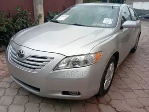 Toyota Camry 2009 Silver