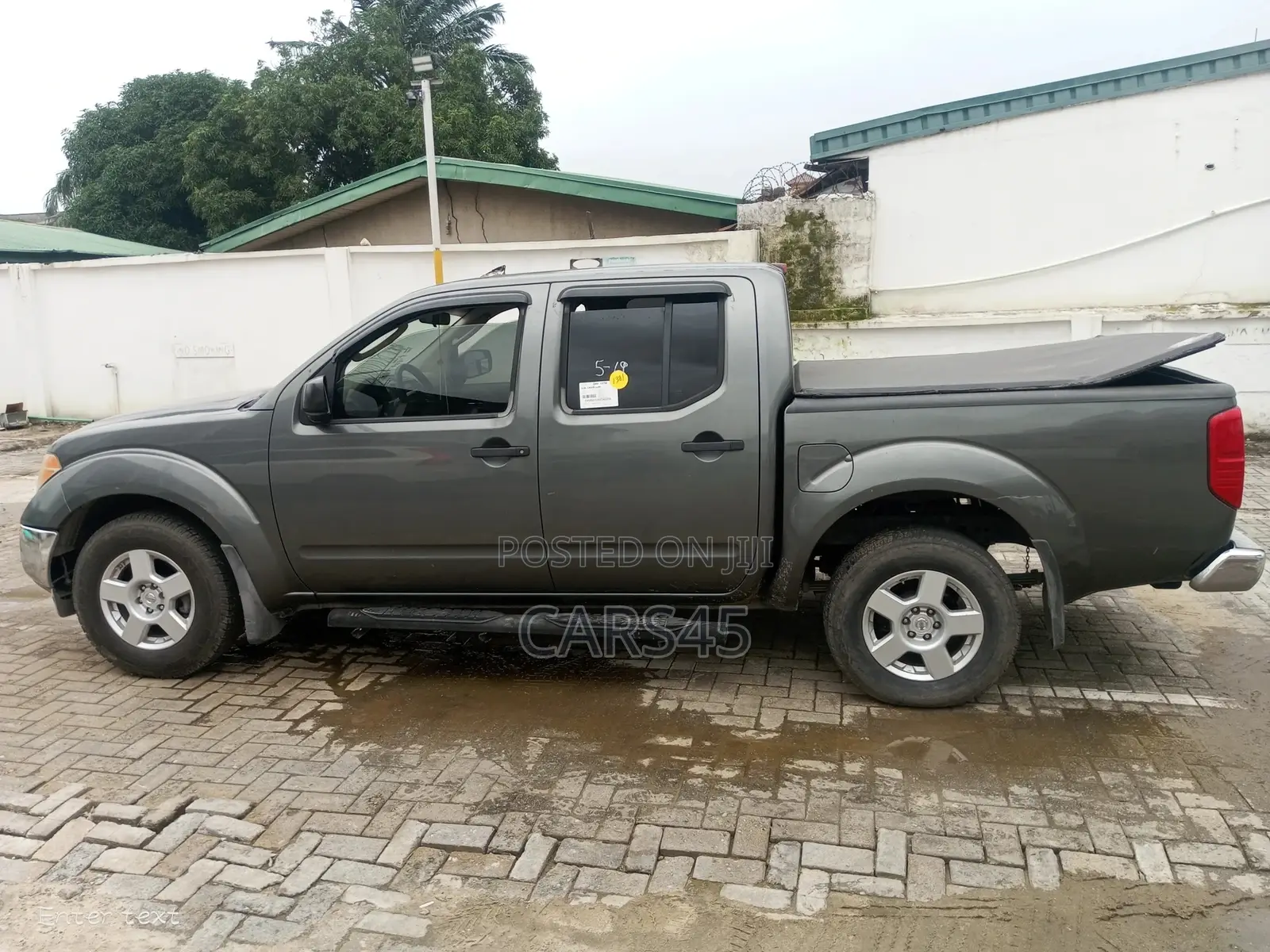 Nissan Frontier 2006 Gray