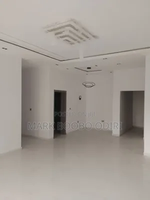 3bdrm Block of Flats in Ikeja G.R.A for rent