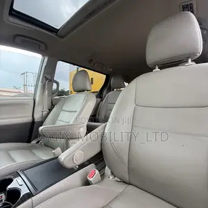 Toyota Sienna 2017 Black