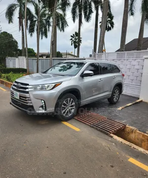 Toyota Highlander 2017 Silver
