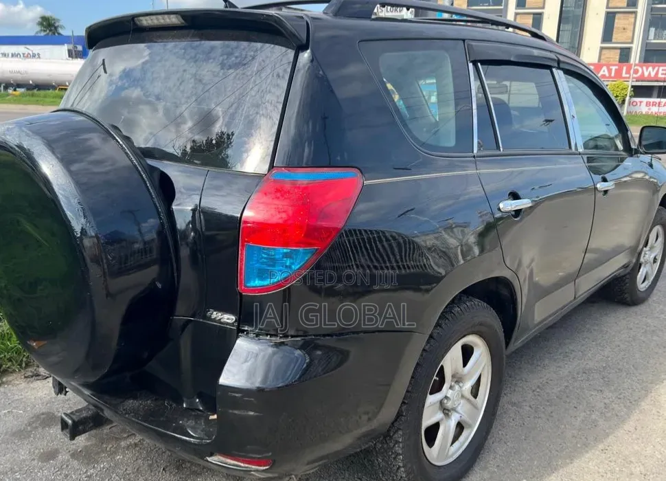 Toyota RAV4 2011 Black