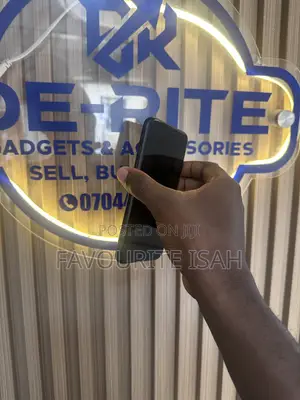 Apple iPhone XR 64 GB