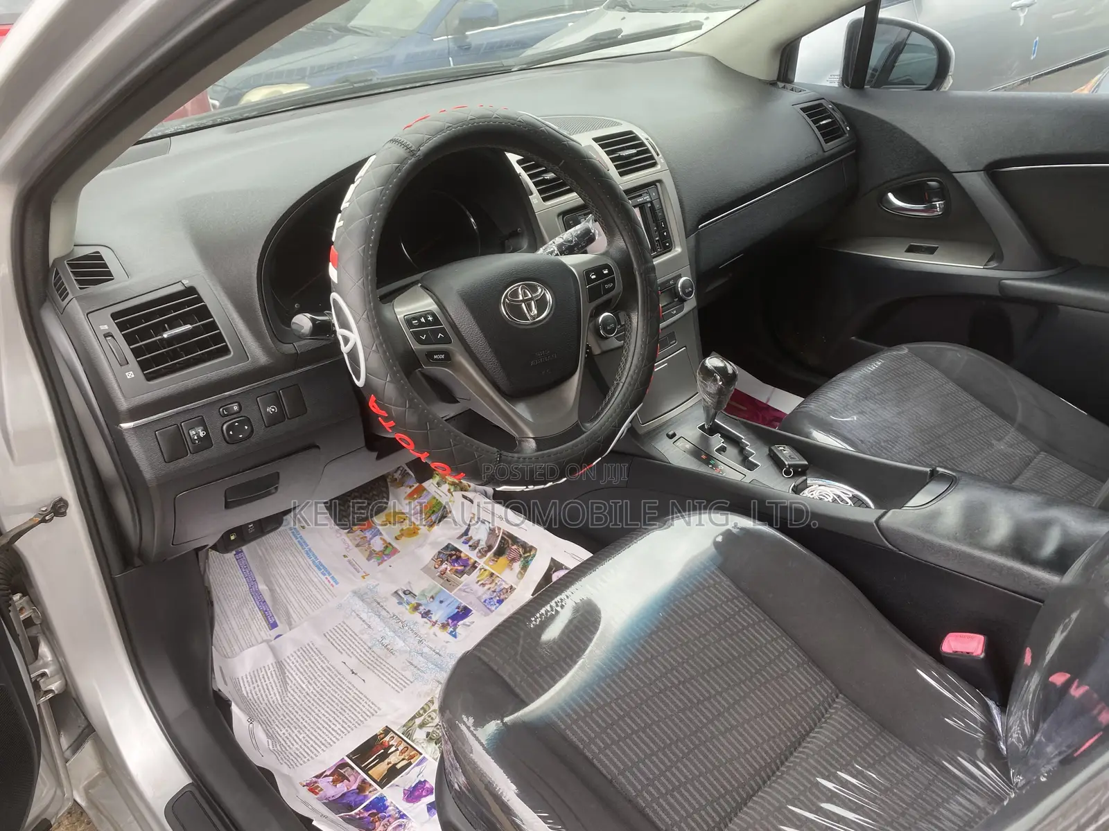 Toyota Avensis 2013 Silver